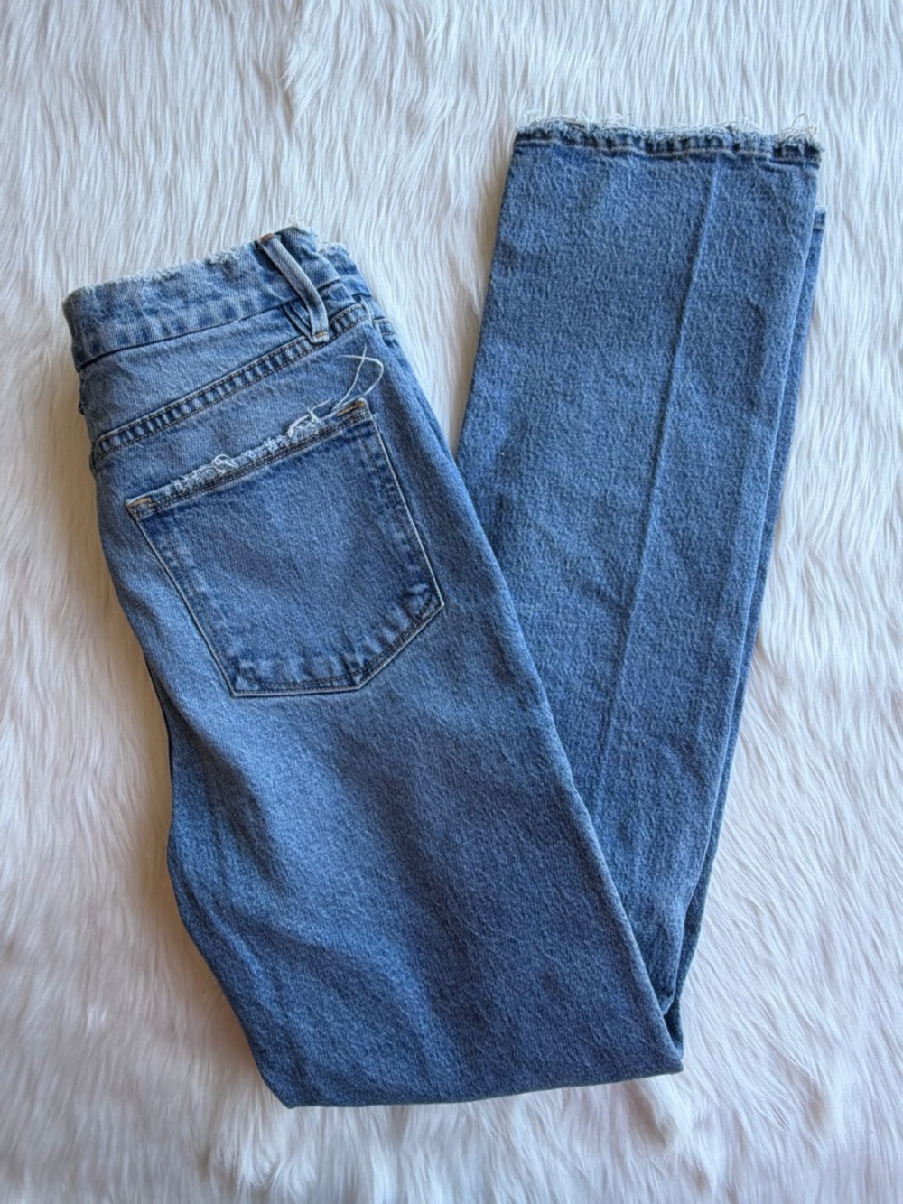 Good American High Rise Button Fly Raw Hem Distressed Jeans Size 8/29 Light Wash - Picture 8 of 9